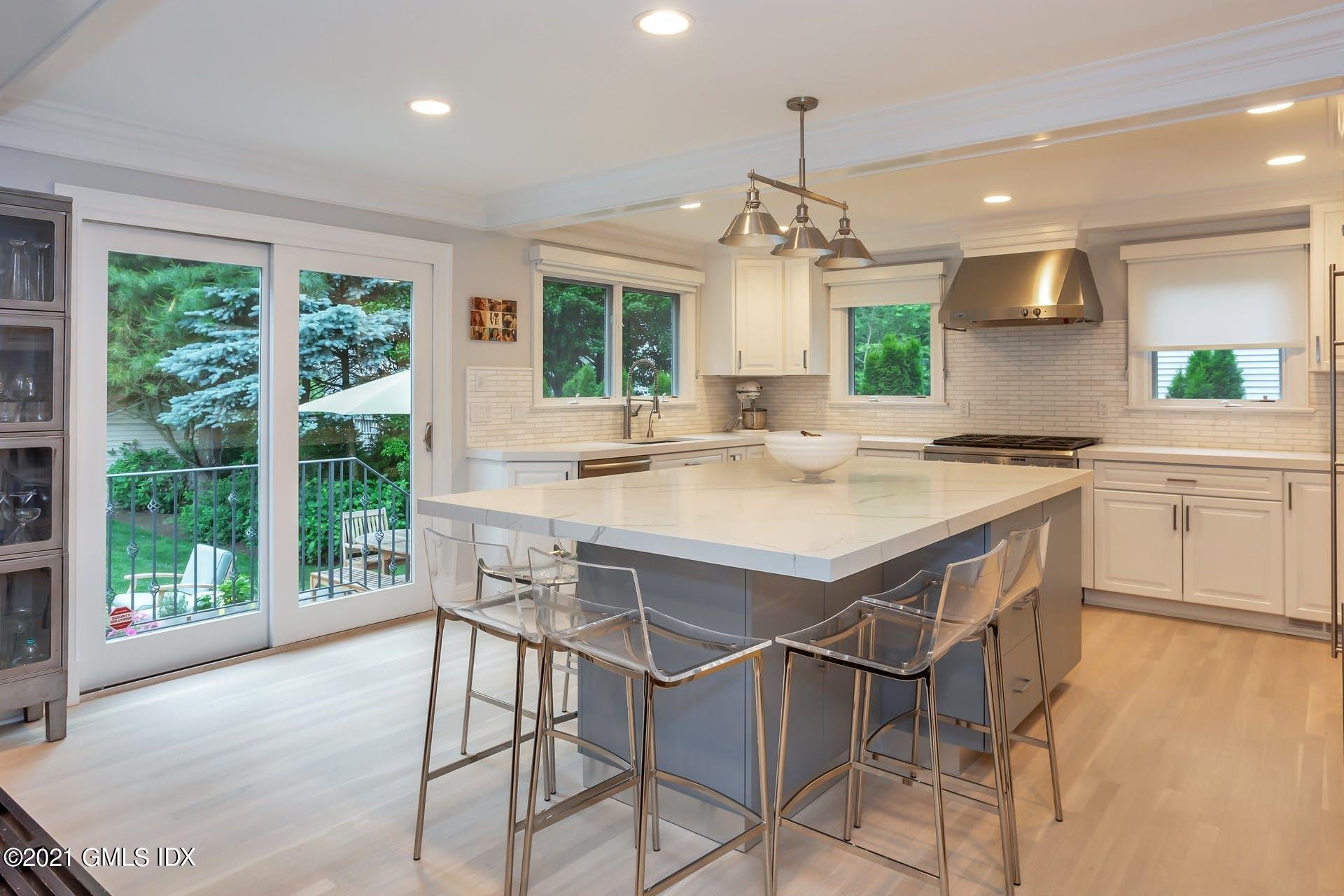 16 Manor Road Old Greenwich, CT 06870 - Photo 8 of 24 Kitchen