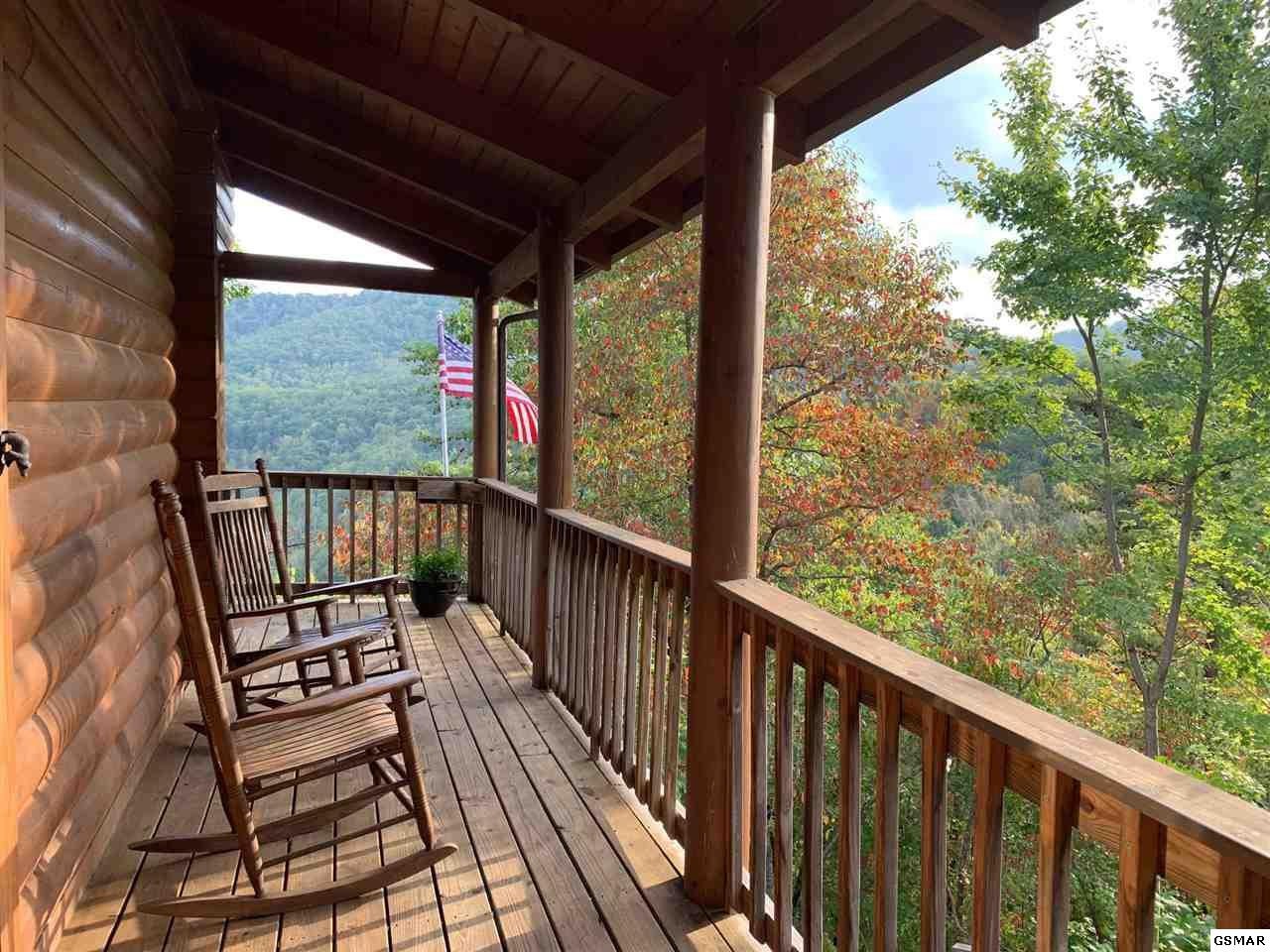 4079 Ridgeback Lane Sevierville, TN 37862 - Photo 2 of 28