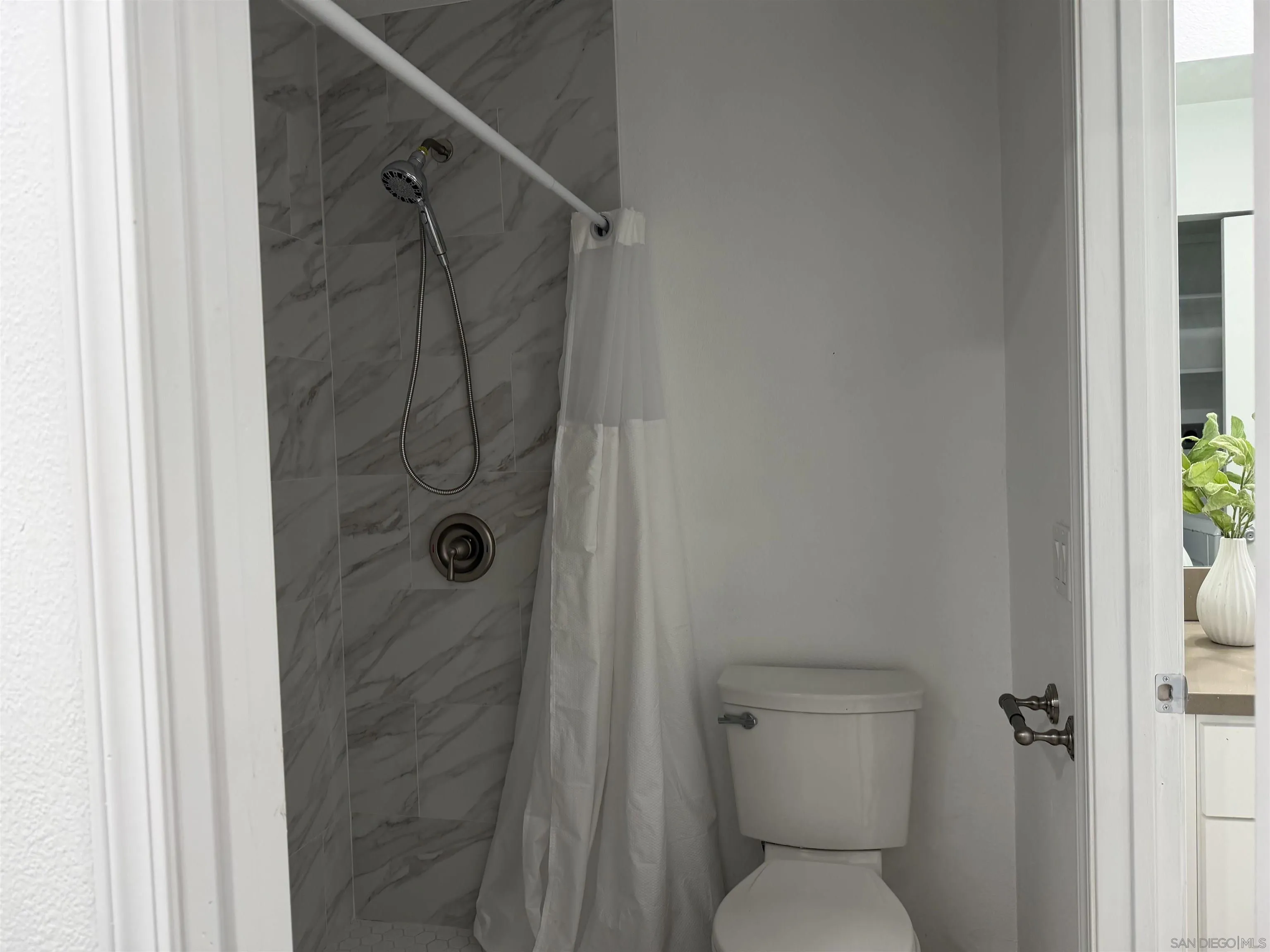 621 R Avenue, Unit 22 National City, CA 91950 - Photo 14 of 33