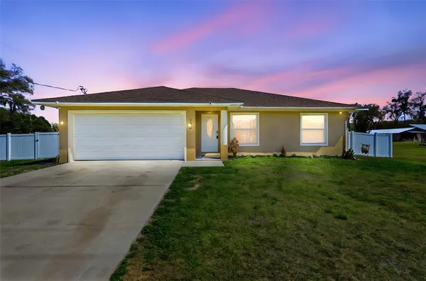 $325,000 | 195 North Frederick Street, Pierson, FL 32180