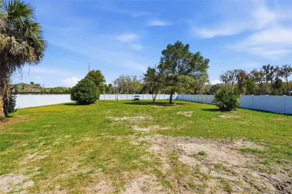 $325,000 | 195 North Frederick Street, Pierson, FL 32180