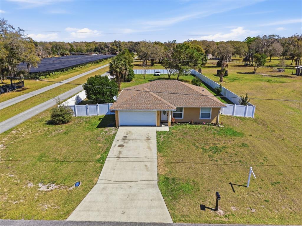 195 North Frederick Street Pierson, FL 32180 - Photo 2 of 39