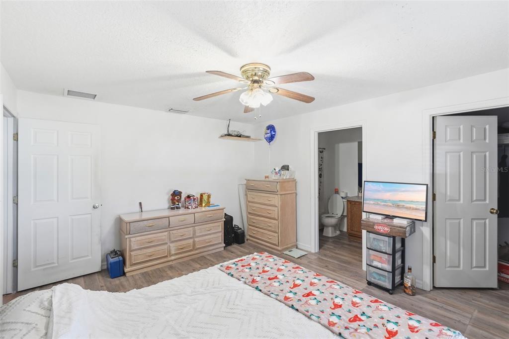 195 North Frederick Street Pierson, FL 32180 - Photo 31 of 39