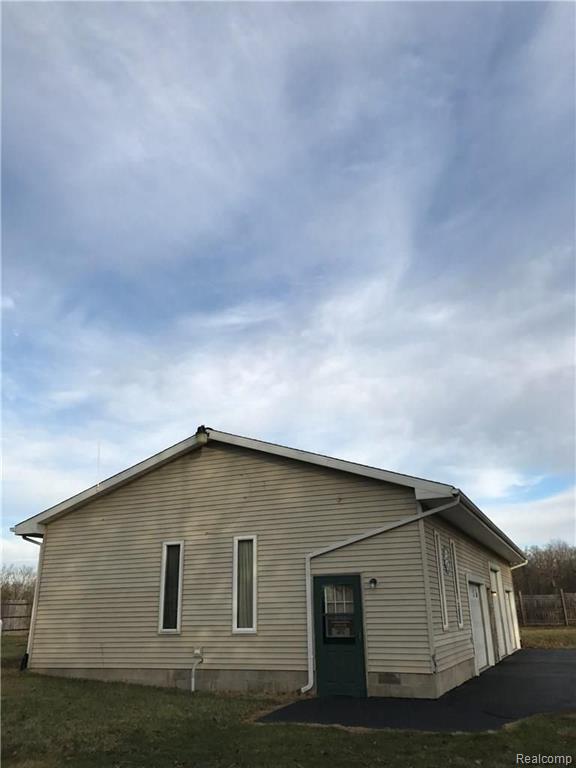 625 Brogan Road Webberville, MI 48892 - Photo 13 of 71