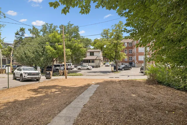 $5,500 | 1604 17th Avenue South, Nashville, TN 37212