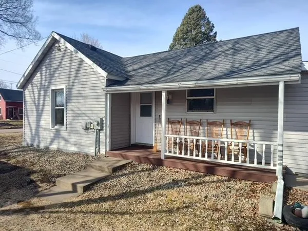 $210,000 | 433 Bridge Mazomanie Wi 53560, Mazomanie, WI 53560