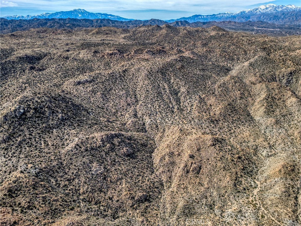 8900 Sunset Road Joshua Tree, CA 92252 - Photo 16 of 33