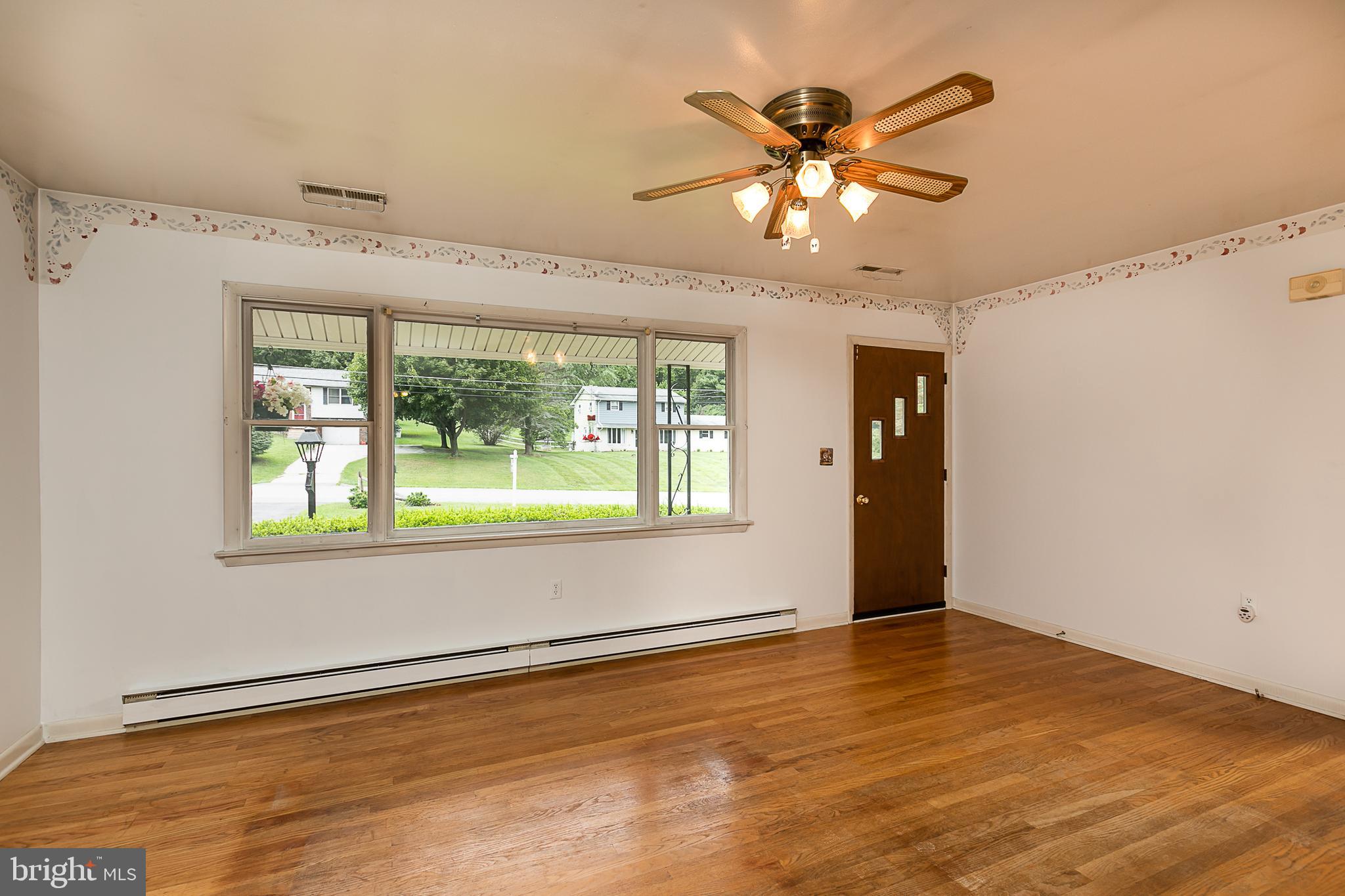 3325 Lineboro Road Manchester, MD 21102 - Photo 8 of 30 Living Room (alt view)