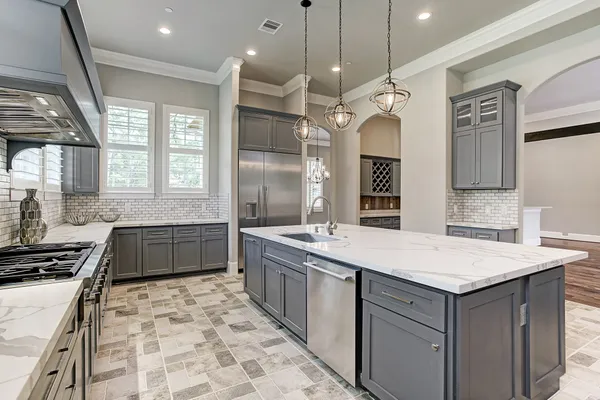 $12,950 | 325 Bunker Hill Road, Houston, TX 77024