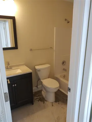 $1,400 | 613 South Florissant Road, Unit 201, Ferguson, MO 63135