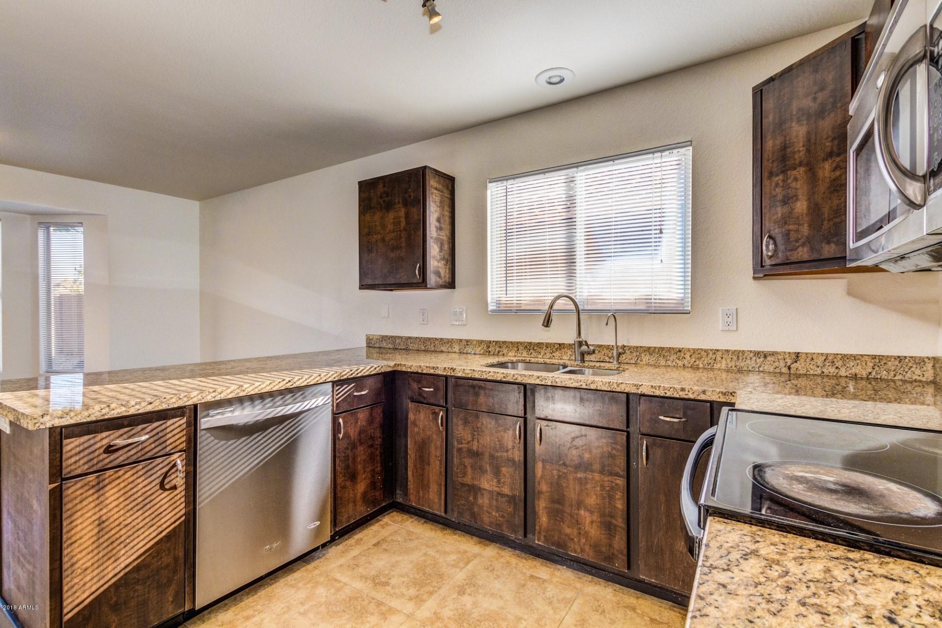 2907 East Amber Ridge Way Phoenix, AZ 85048 - Photo 8 of 37 0010-Amber Ridge (9)