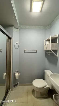 $38,400 | 275 Bloomingrove Drive, North Greenbush, NY 12180