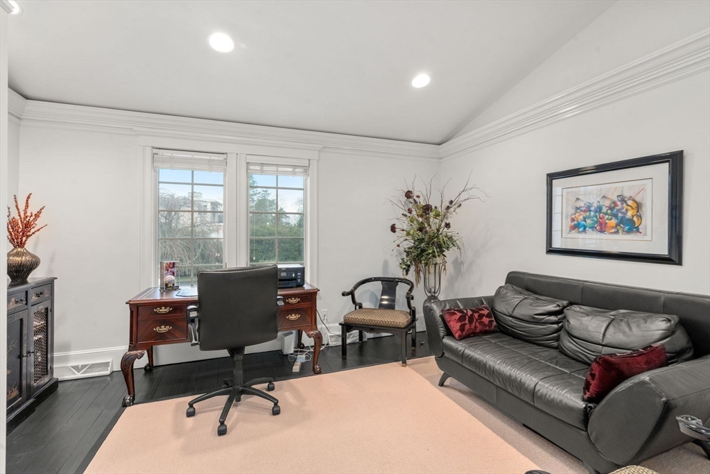 11 Mosley Road Newton, MA 02459 - Photo 35 of 38