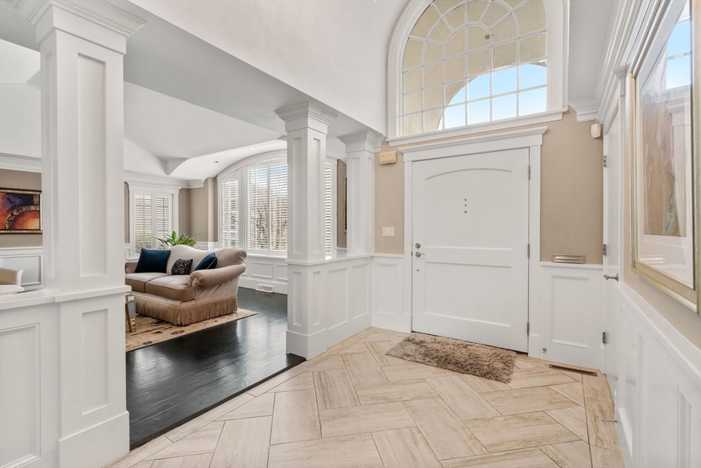 11 Mosley Road Newton, MA 02459 - Photo 4 of 38