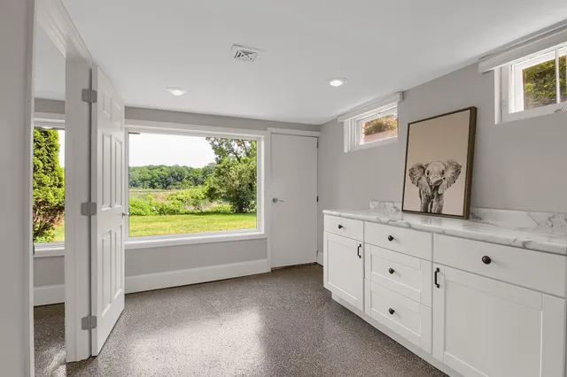 $8,600 | 3465 Deephaven Avenue, Deephaven, MN 55391