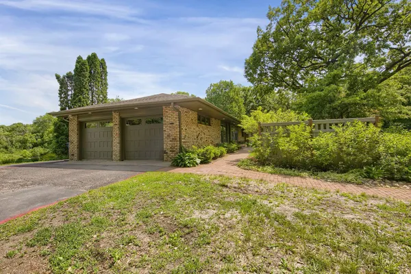 $8,600 | 3465 Deephaven Avenue, Deephaven, MN 55391