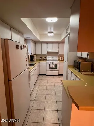 $3,200 | 25246 South Glenburn Drive, Sun Lakes, AZ 85248