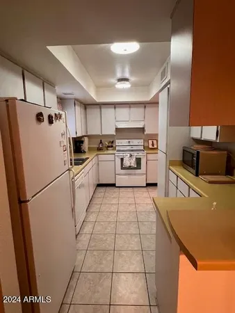$3,200 | 25246 South Glenburn Drive, Sun Lakes, AZ 85248