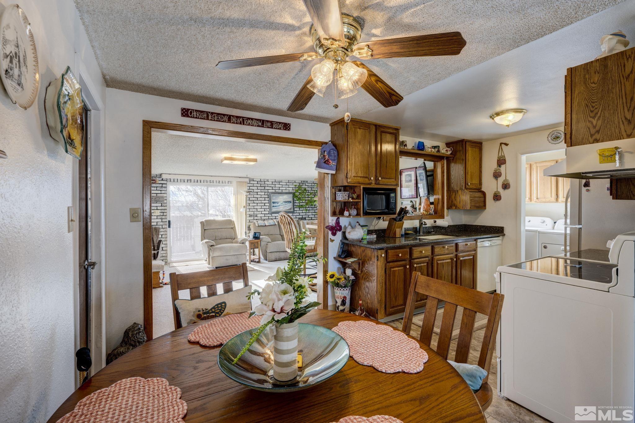 11780 Pepper Way Reno, NV 89506 - Photo 9 of 40 Photo 9