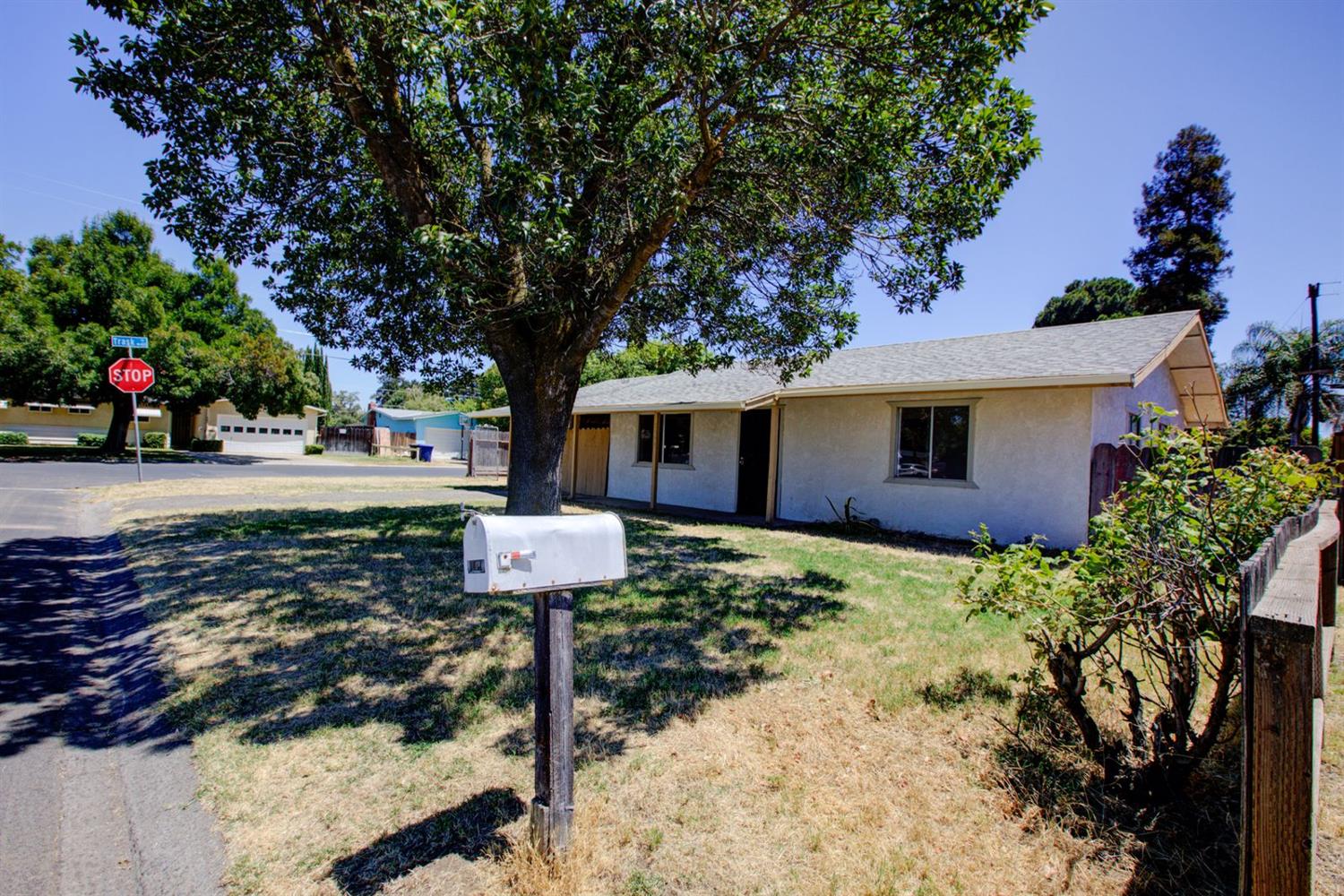2354 Lambert Street Modesto, CA 95354 - Photo 3 of 23