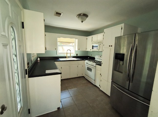 911 Tipton Road Blue Ridge, GA 30513 - Photo 8 of 20 Kitchen