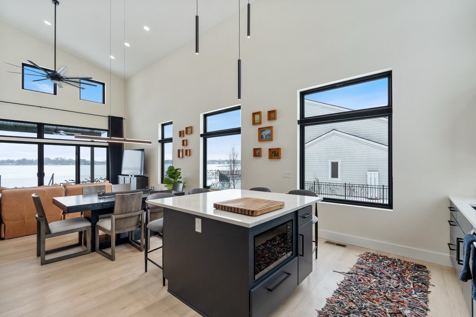 1101 Country Club Lane Warsaw, IN 46580 - Photo 2 of 36