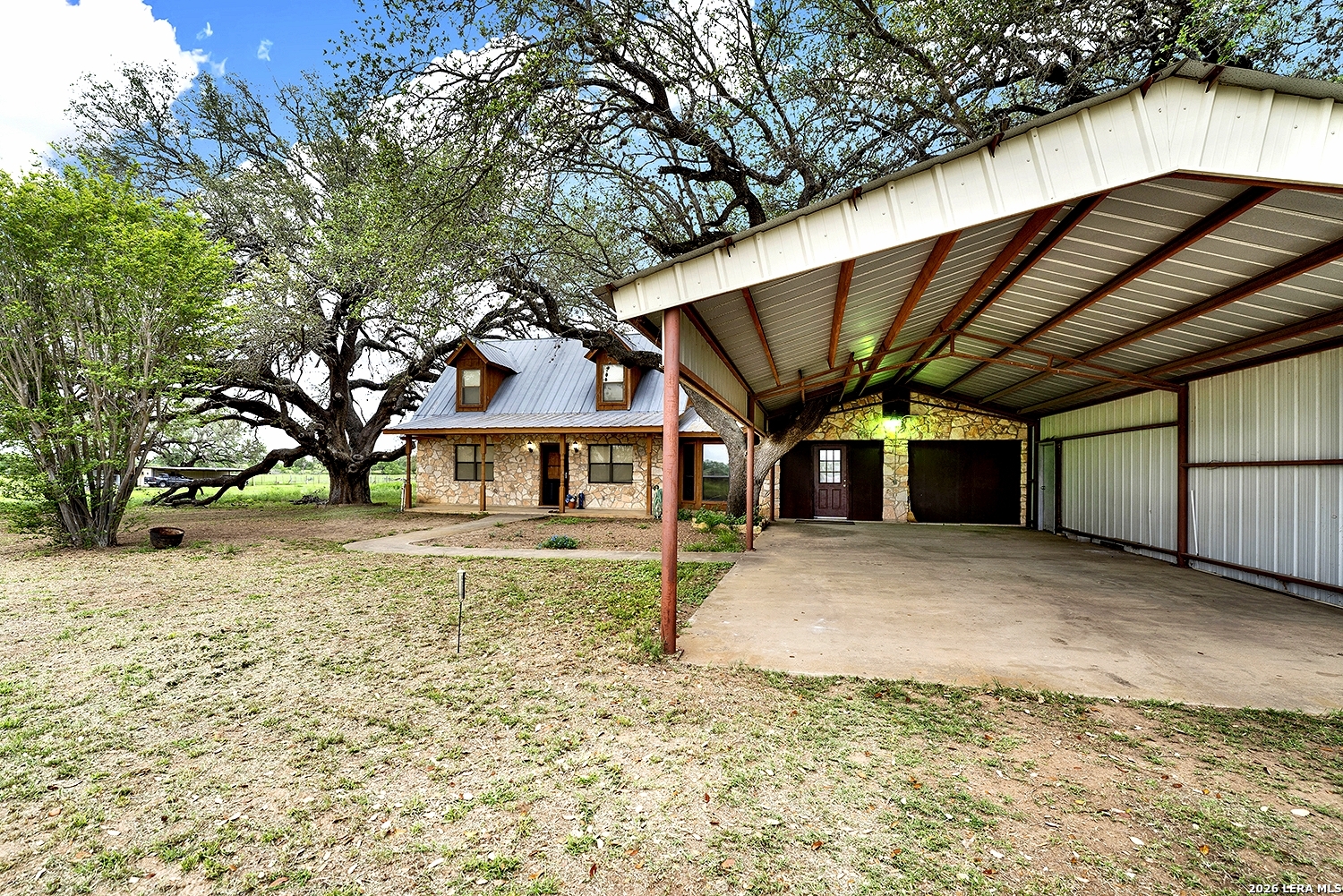 360 Horton Road Poteet, TX 78065 - Photo 15 of 50