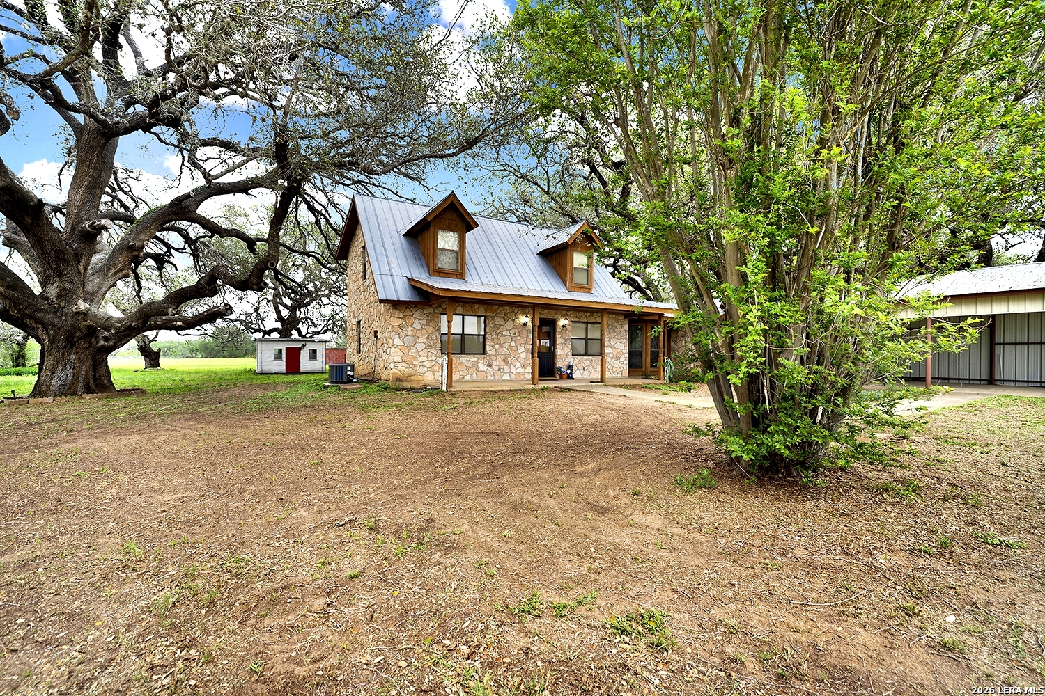360 Horton Road Poteet, TX 78065 - Photo 16 of 50
