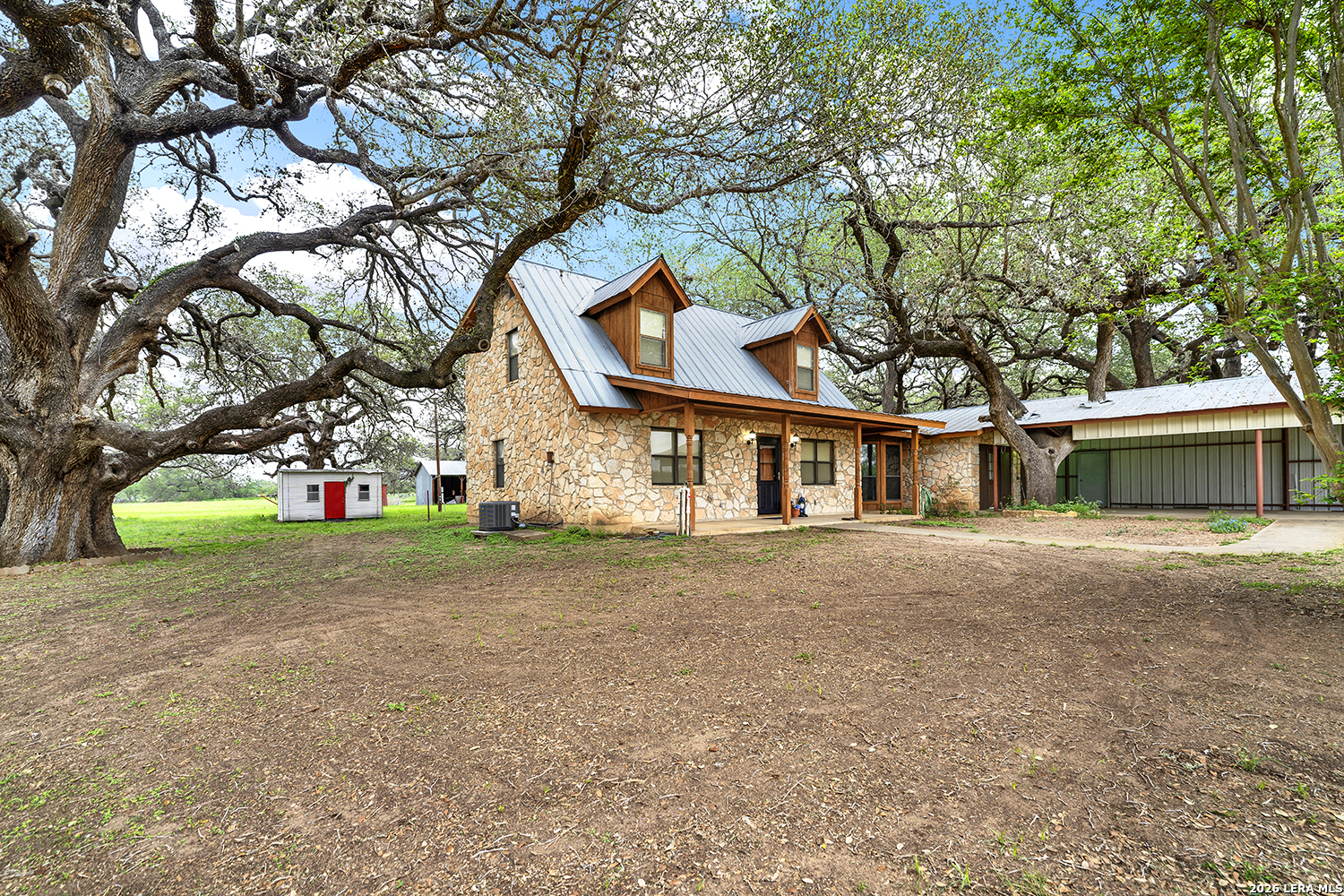 360 Horton Road Poteet, TX 78065 - Photo 17 of 50