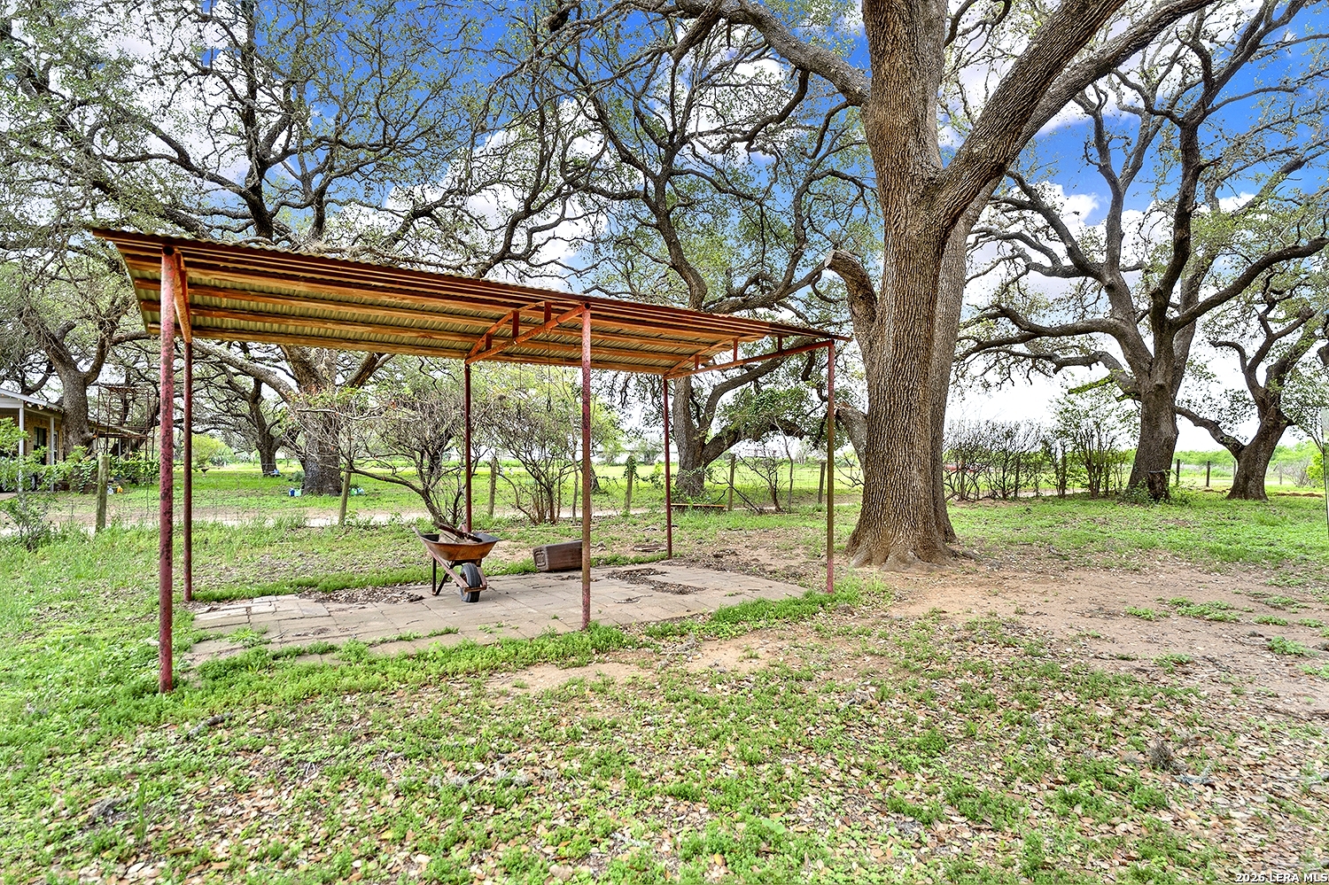 360 Horton Road Poteet, TX 78065 - Photo 23 of 50