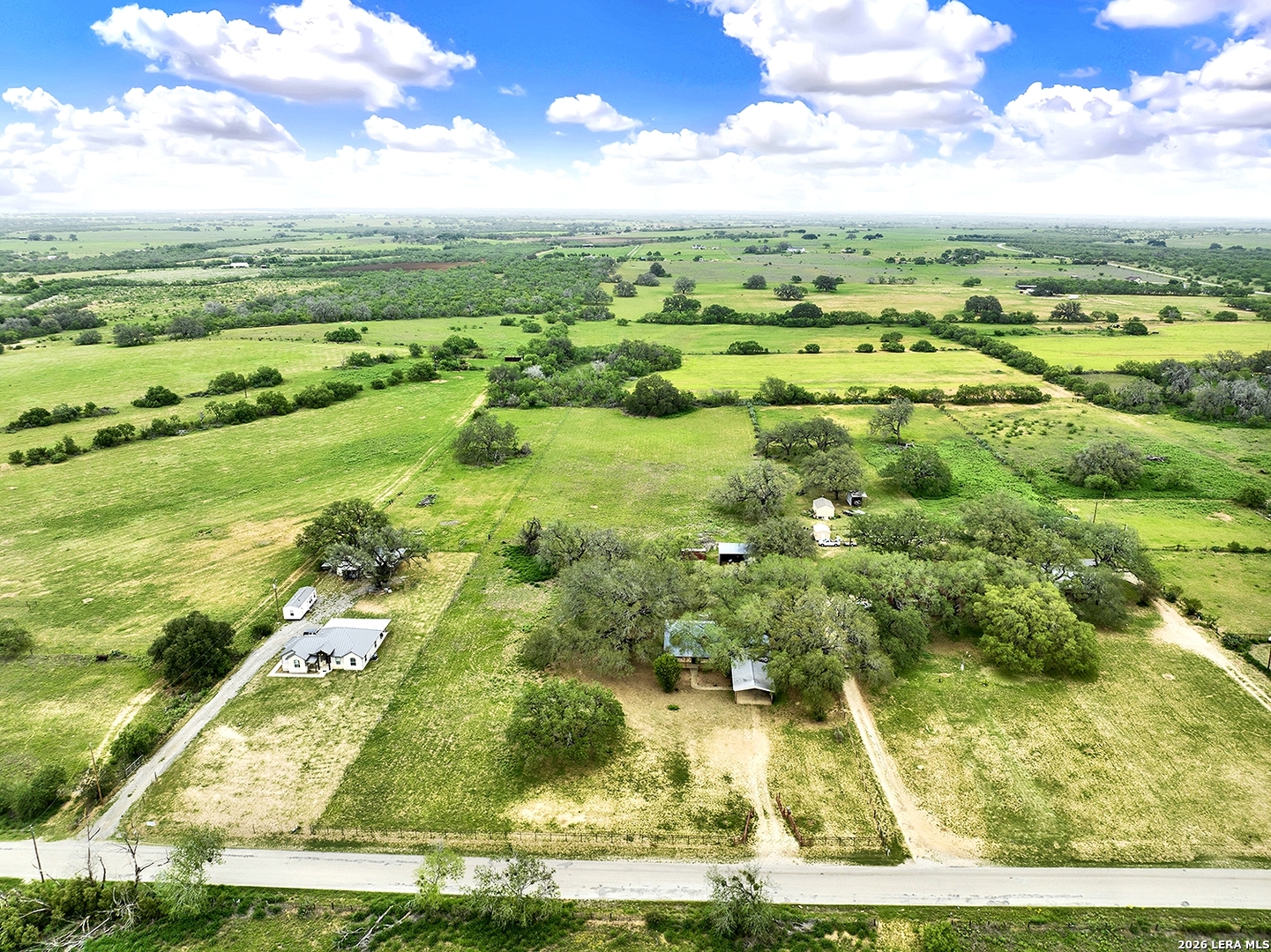 360 Horton Road Poteet, TX 78065 - Photo 6 of 50