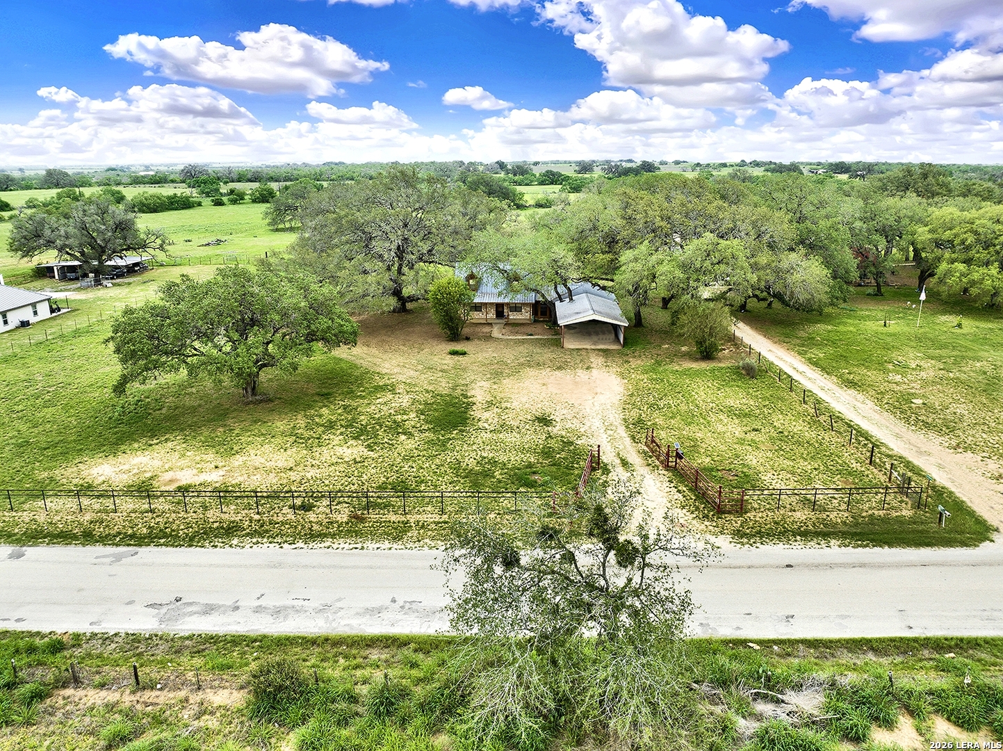 360 Horton Road Poteet, TX 78065 - Photo 9 of 50