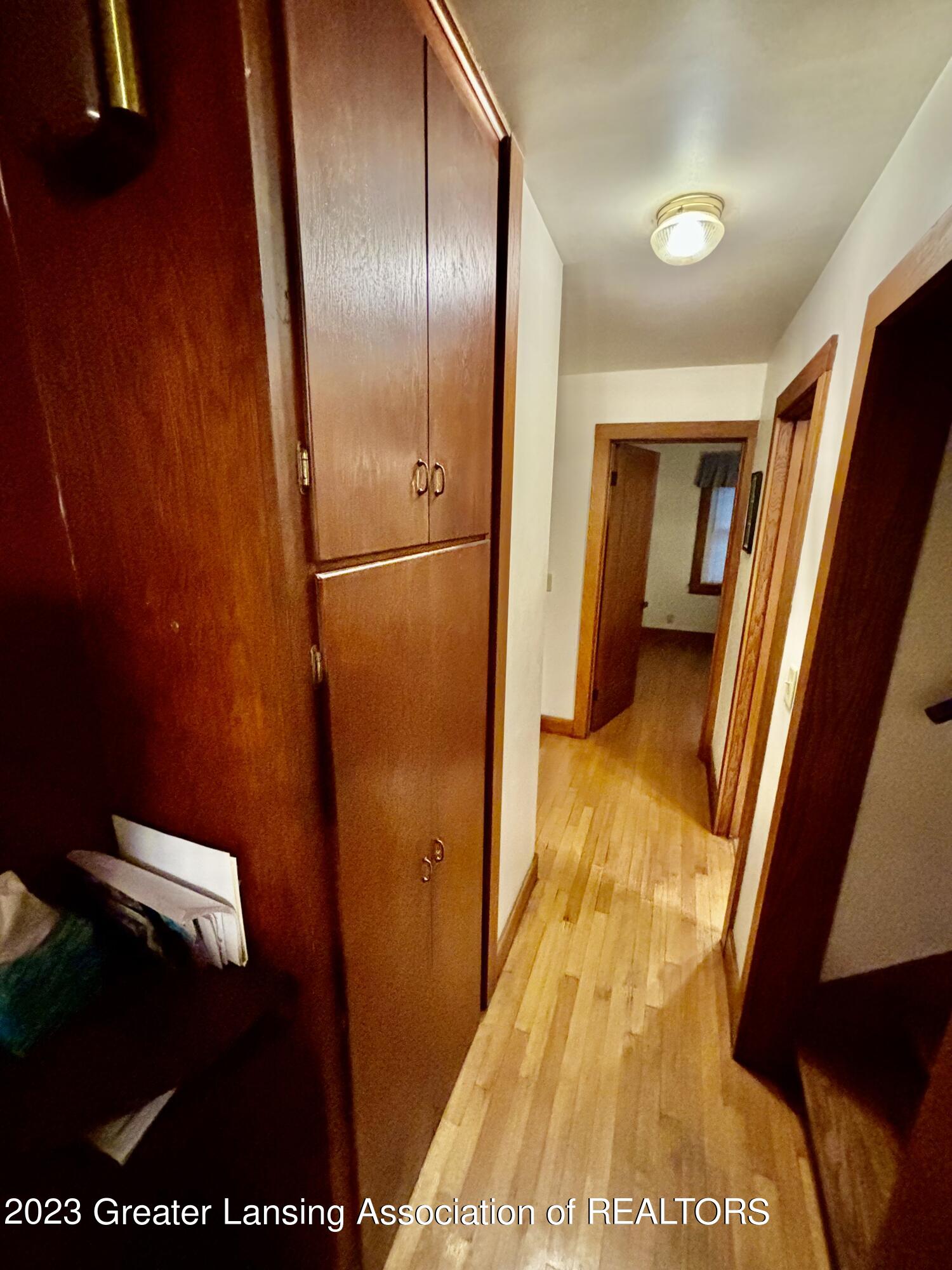 617 South Cochran Road Charlotte, MI 48813 - Photo 13 of 47 IMG_1078