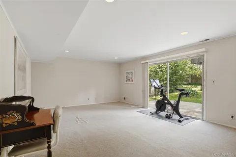 $899,999 | 41 Shepherds Drive, Scarsdale, NY 10583