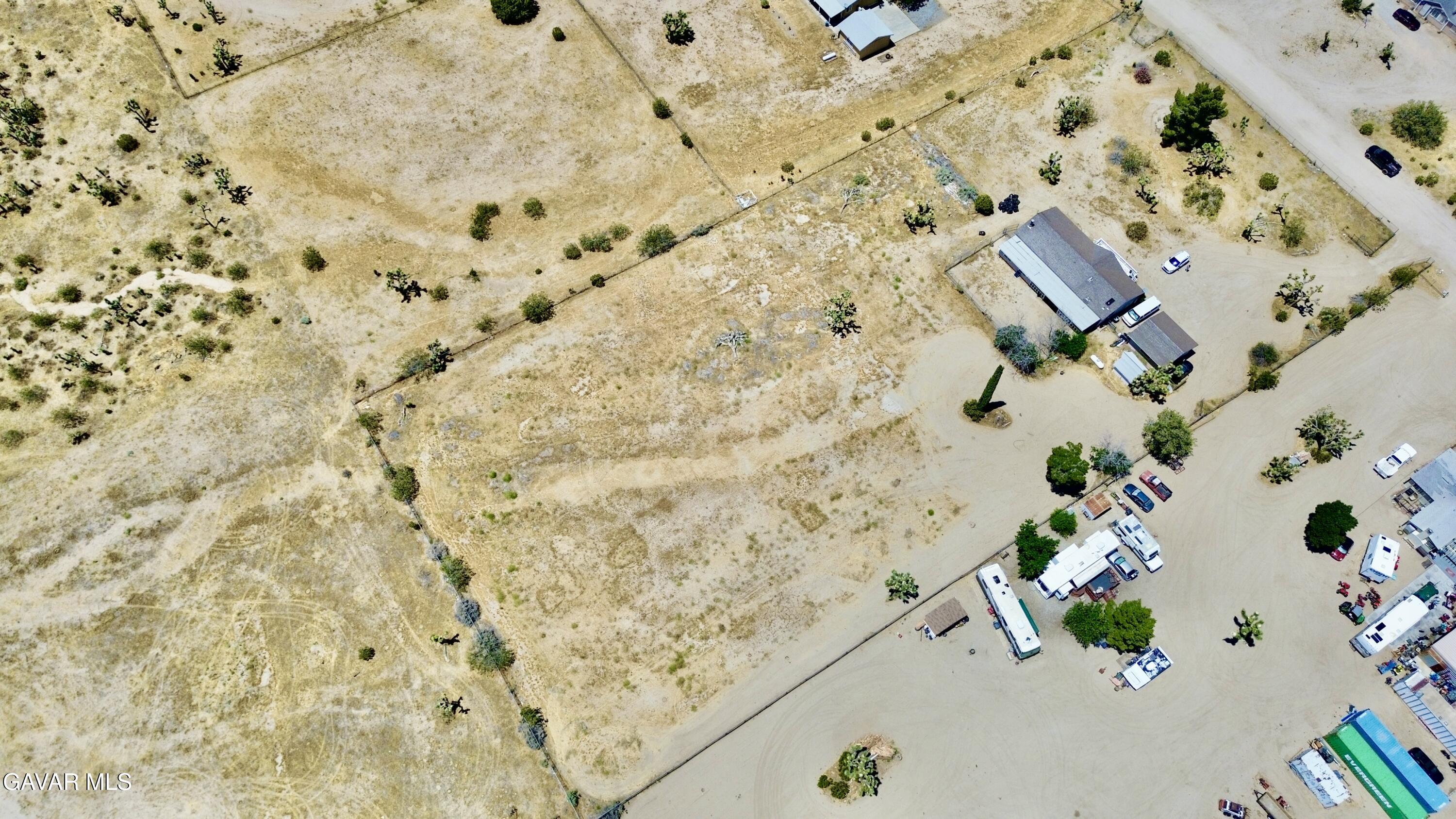 397 Joshua Hills Road Pinon Hills, CA 92372 - Photo 39 of 42 CD3E5022-A488-4C07-9009-E384A3F804C5_1_2