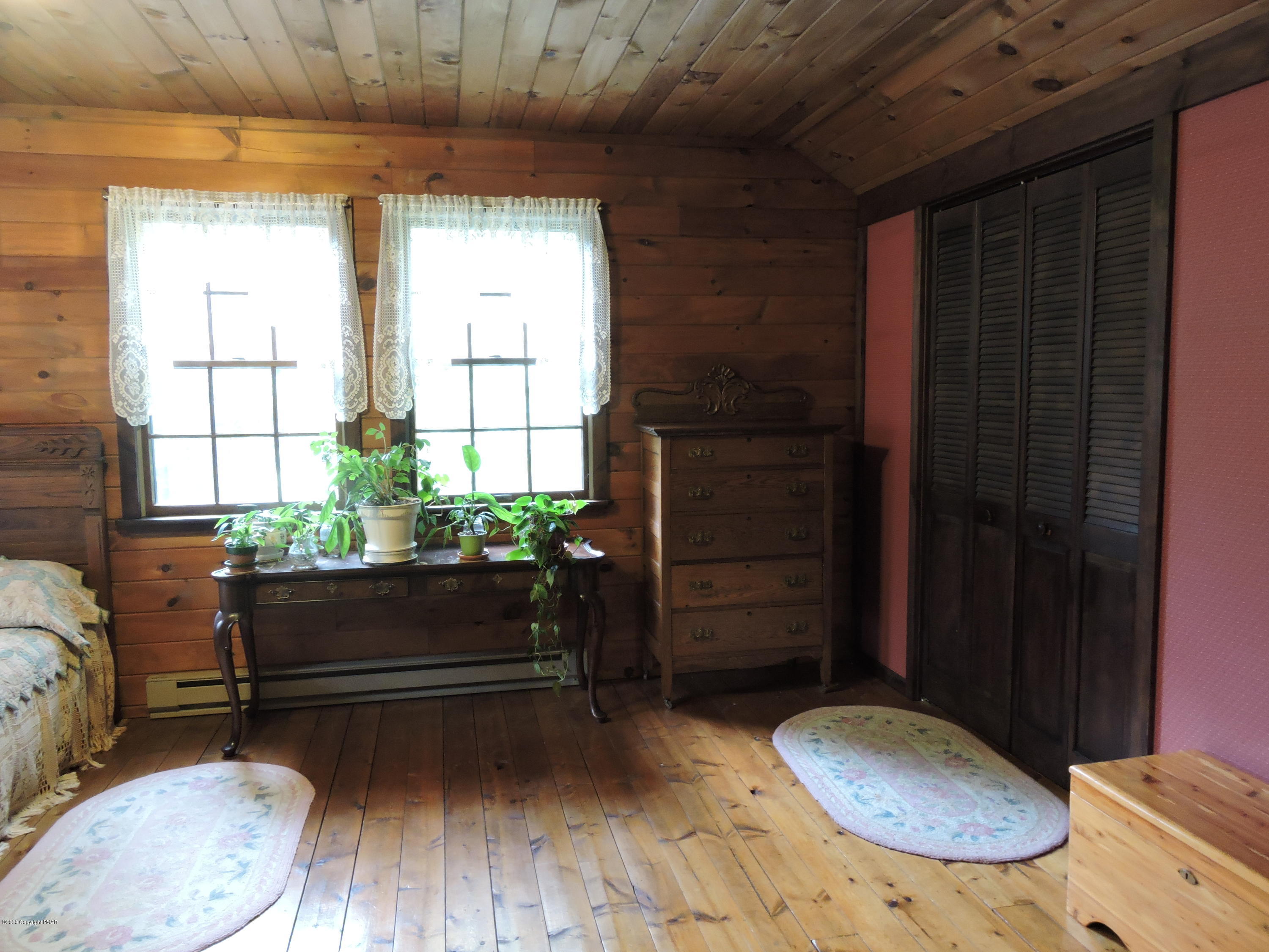 5541 Birch Road Canadensis, PA 18325 - Photo 27 of 50 18.5 x 20 Master Suite