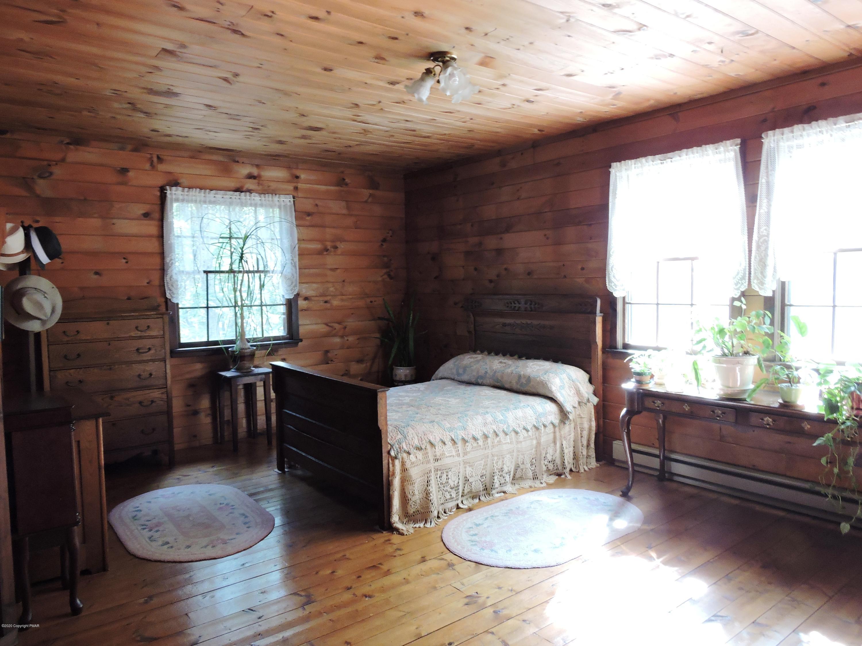 5541 Birch Road Canadensis, PA 18325 - Photo 30 of 50 Master Bedroom Suite