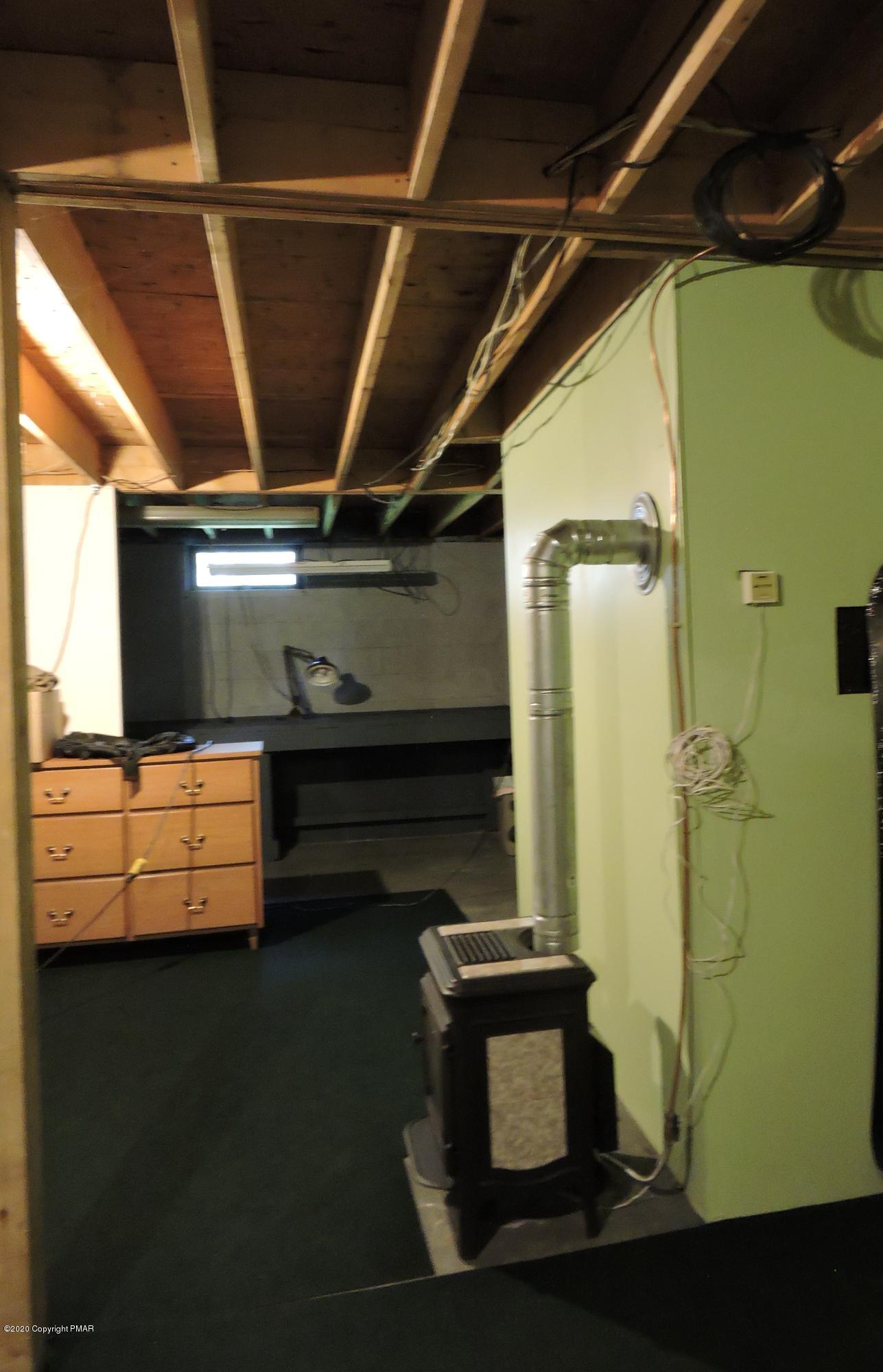5541 Birch Road Canadensis, PA 18325 - Photo 45 of 50 Work Bench Space in the back