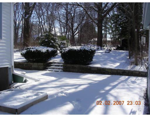 28 Ivernia Road Worcester, MA 01606 - Photo 4 of 14 Gallery Image 4