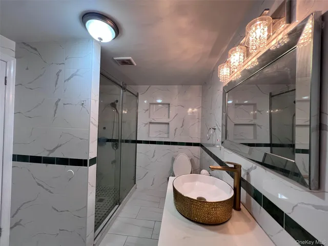 $779,999 | 2522 Seymour Avenue | Pelham Gardens