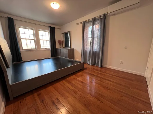 $779,999 | 2522 Seymour Avenue | Pelham Gardens