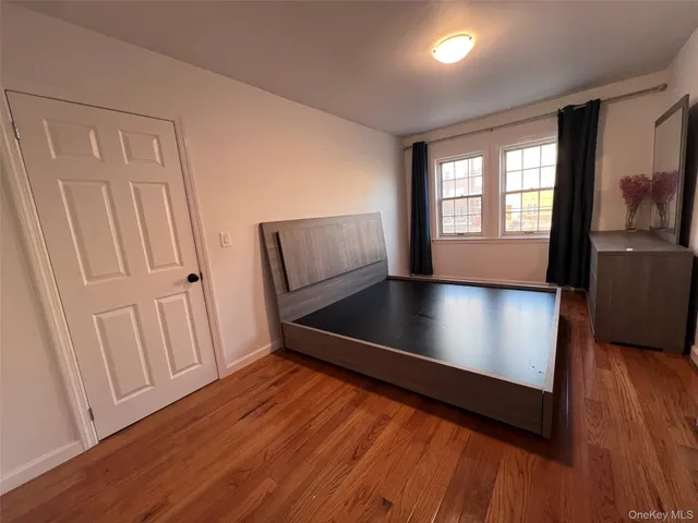 $779,999 | 2522 Seymour Avenue | Pelham Gardens