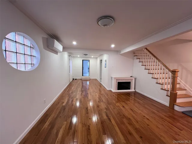 $779,999 | 2522 Seymour Avenue | Pelham Gardens