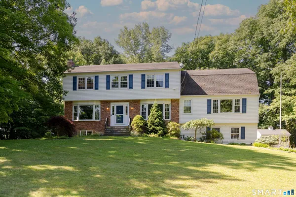 $699,000 | 27 Round Hill Drive, Danbury, CT 06811