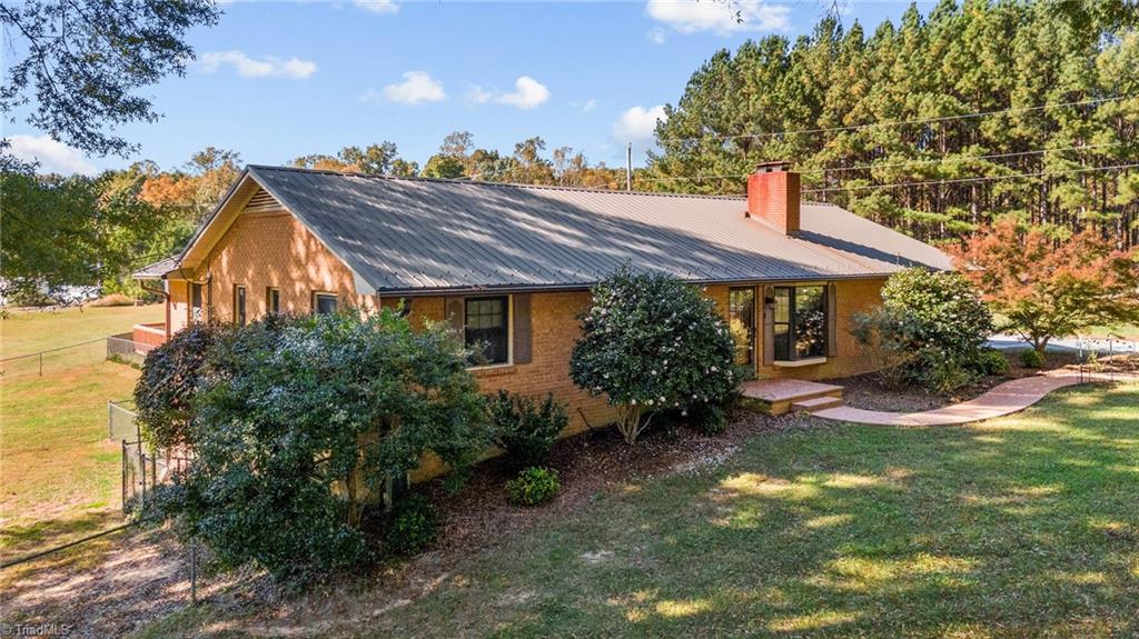 579 Arvil Hunt Road Lexington, NC 27295 - Photo 4 of 50 Gallery Image 4