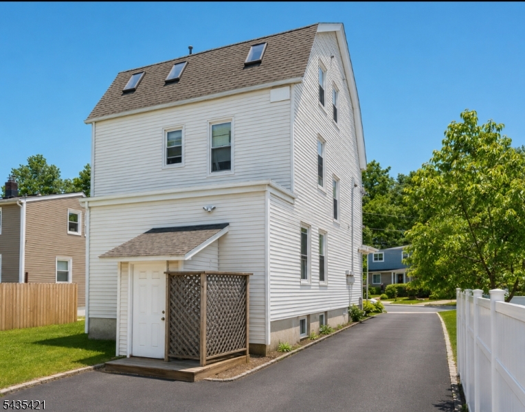 21 Fitzherbert Street Bloomfield, NJ 07003 - Photo 24 of 25