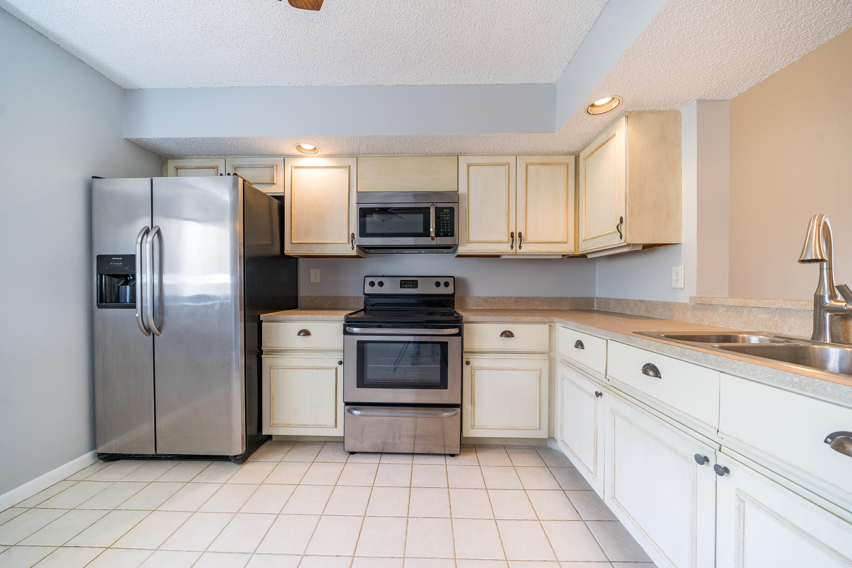 7792 La Mirada Drive Boca Raton, FL 33433 - Photo 14 of 34 6
