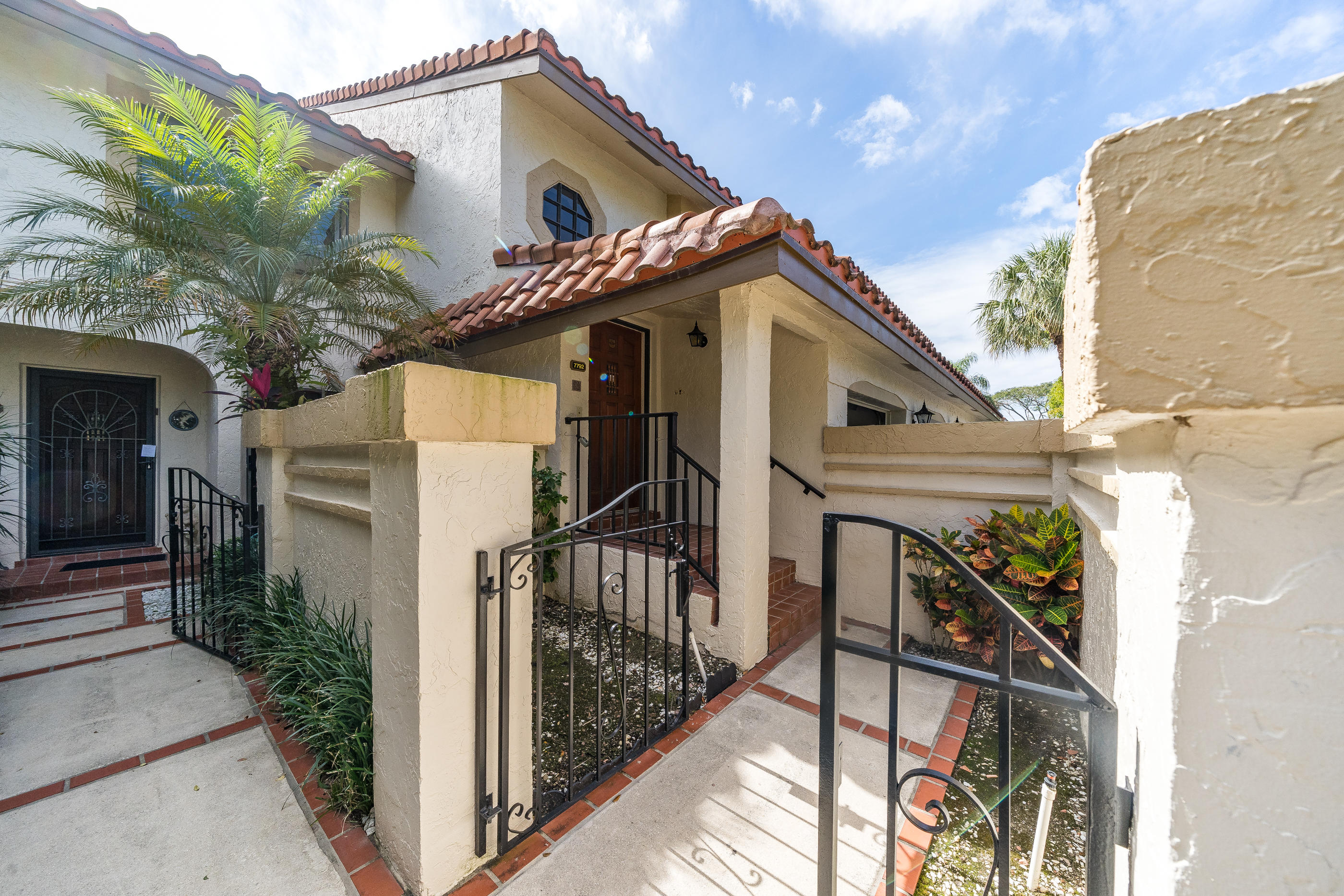 7792 La Mirada Drive Boca Raton, FL 33433 - Photo 5 of 34 28