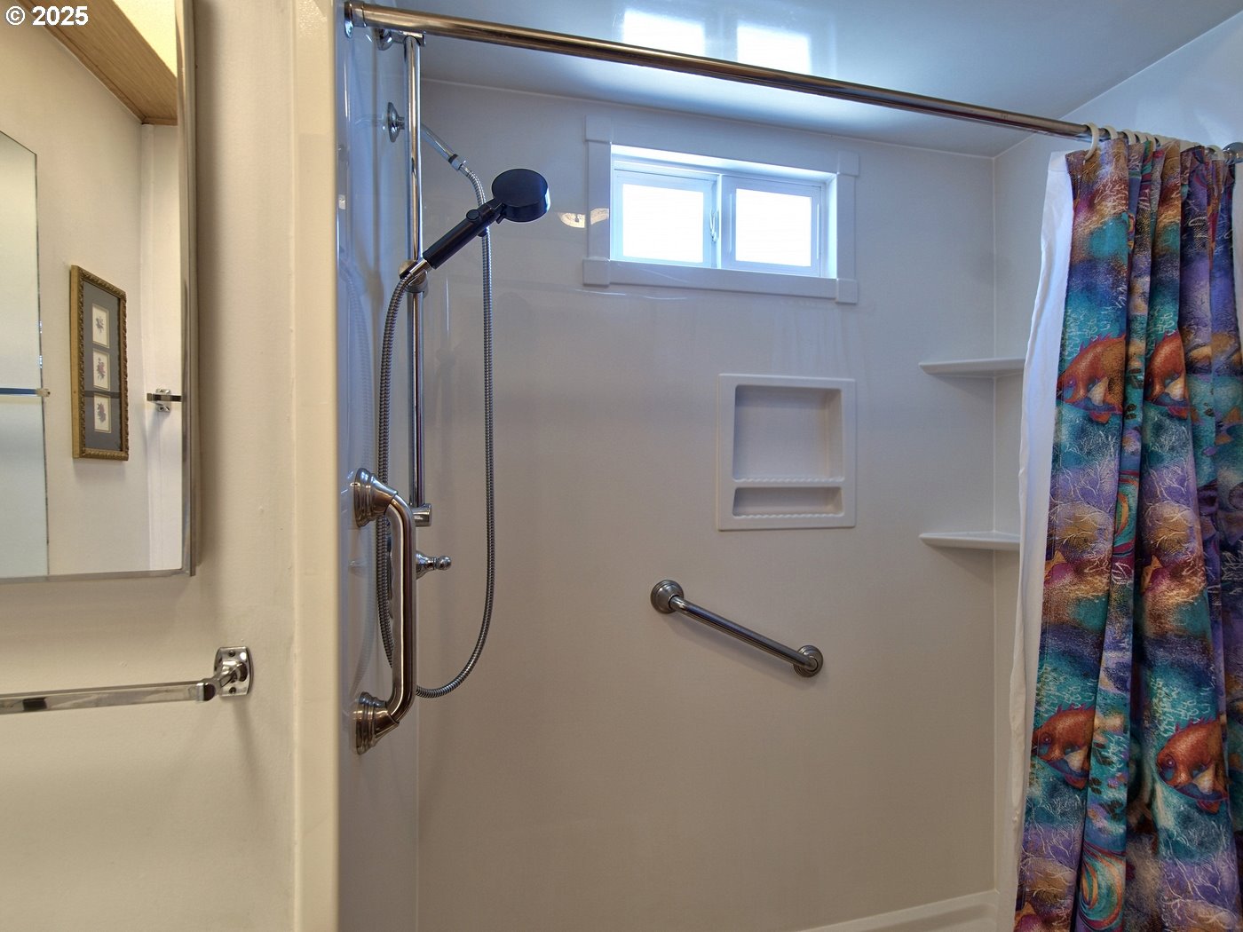 2681 Southeast River Road, Unit 44 Hillsboro, OR 97123 - Photo 30 of 47 a bathroom with a shower