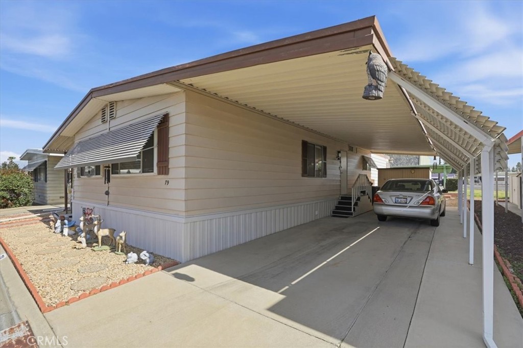 9391 California Avenue, Unit 79 Riverside, CA 92503 - Photo 4 of 38